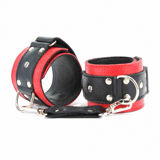 Кожаные наручники BDSM Арсенал на липучке черно-красные