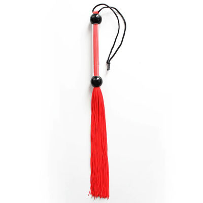 Резиновая плеть красная с пластиковой ручкой 38 см